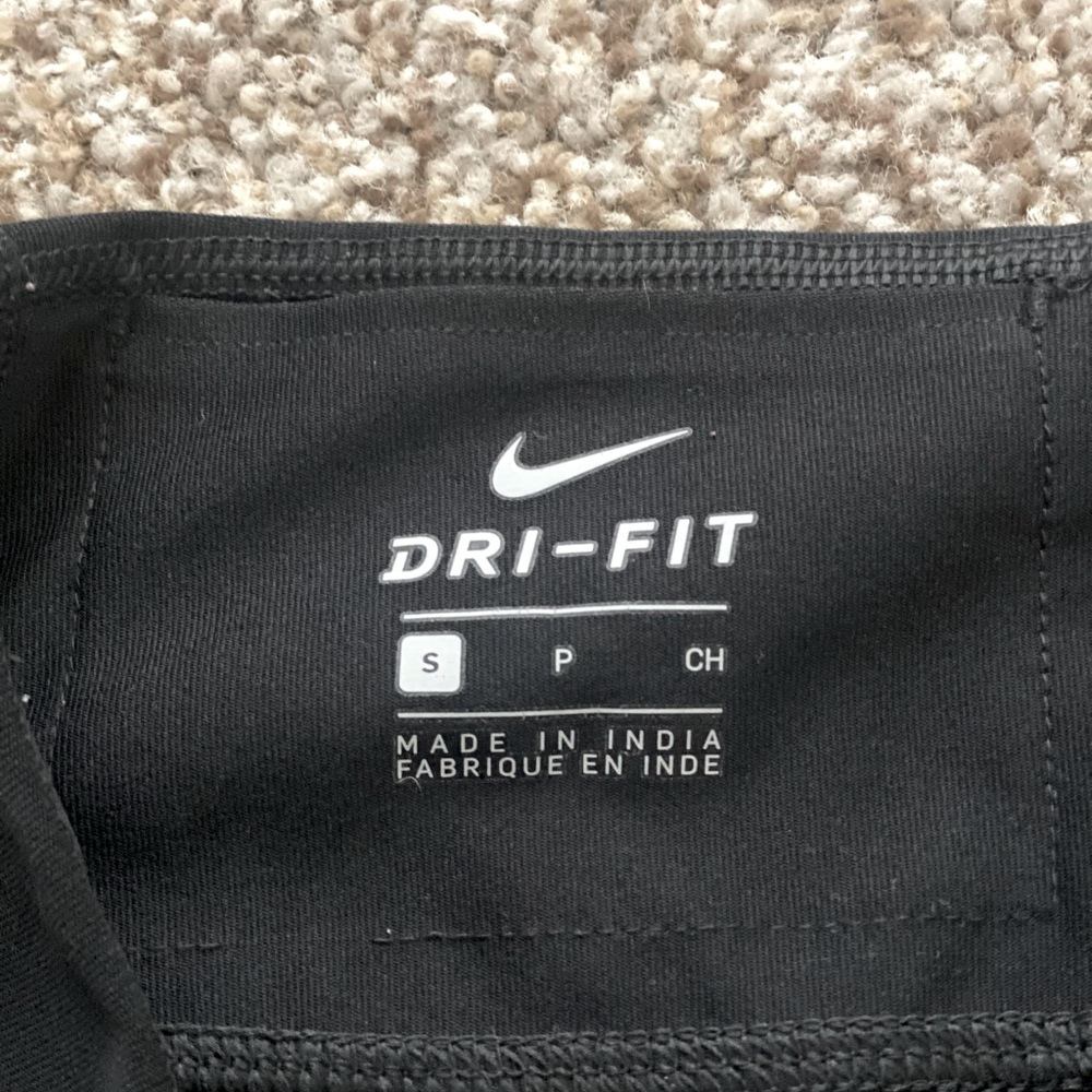 Nike Dri-Fit - Picture 3 of 6